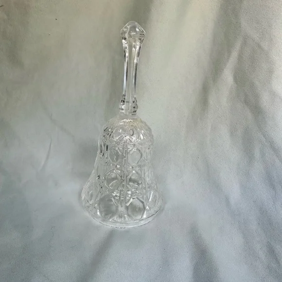Vintage Smith Glass Crystal Bell - Picture 2 of 2